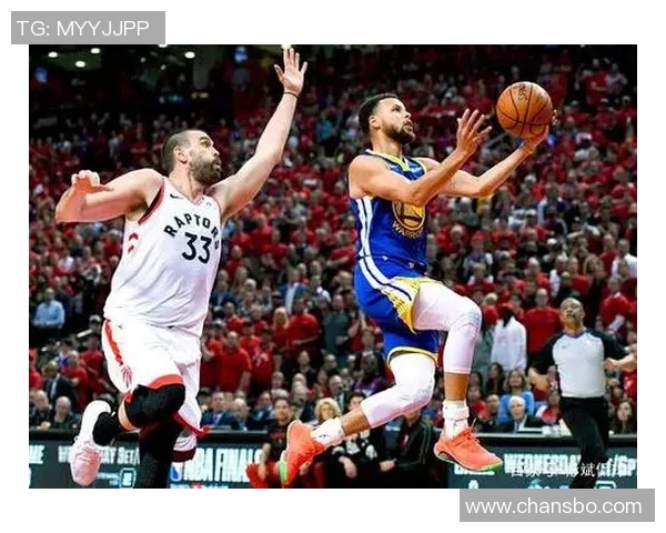 快艇逆转掘金以109-104获胜展现强大团队合作精神